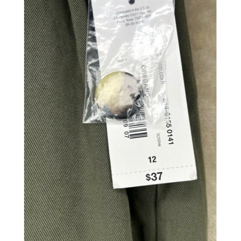 a.n.a New Approach Wear High Waisted Oregano Pleated Shorts Decorative Buttons - Picture 9 of 11